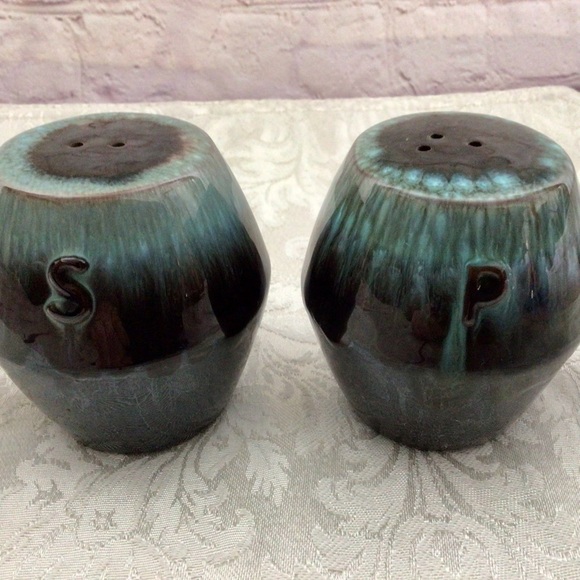 Vintage Ceramic Blue and Brown Drip Glaze Handled Salt and Pepper Shaker Set - Picture 5 of 7